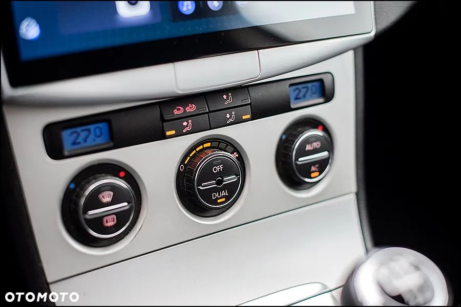 Volkswagen Passat - 29