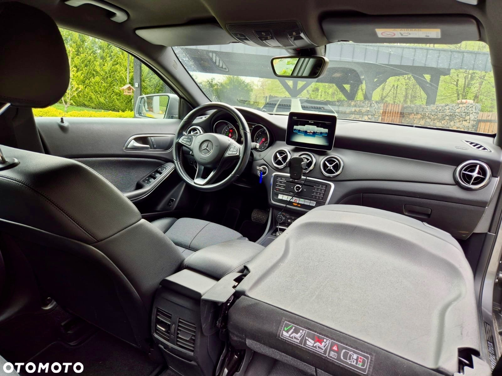 Mercedes-Benz GLA - 15