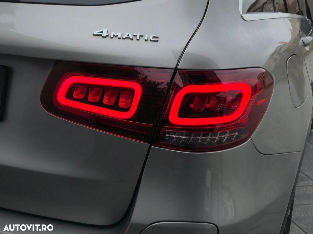 Mercedes-Benz GLC 300 de 4Matic 9G-TRONIC - 33