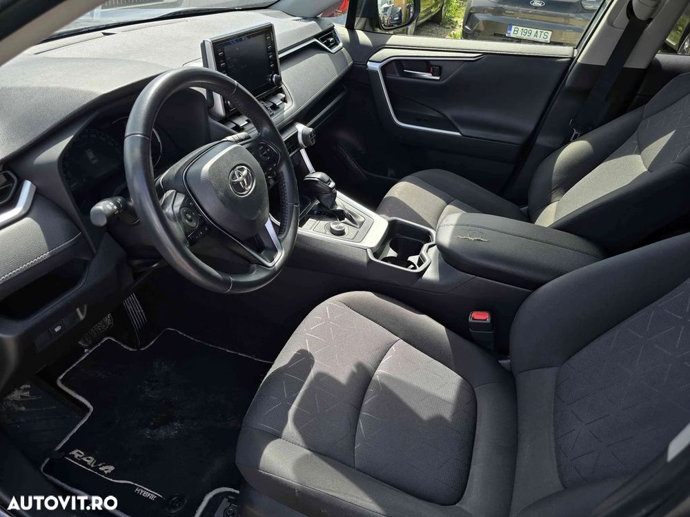 Toyota RAV4 - 9