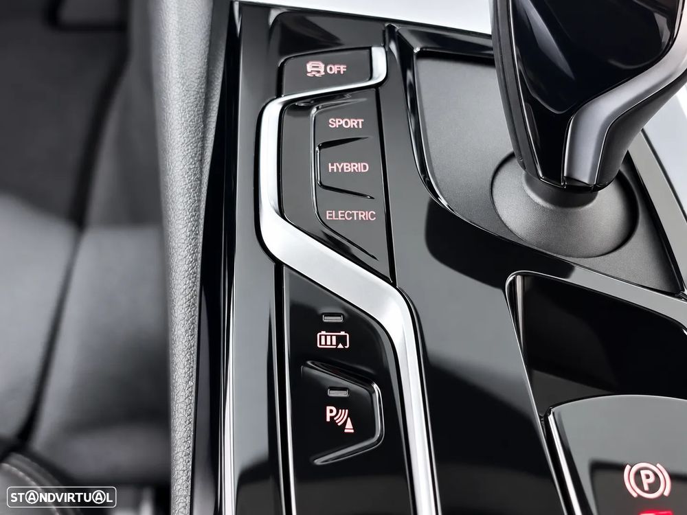 BMW 520 e Line Luxury - 38