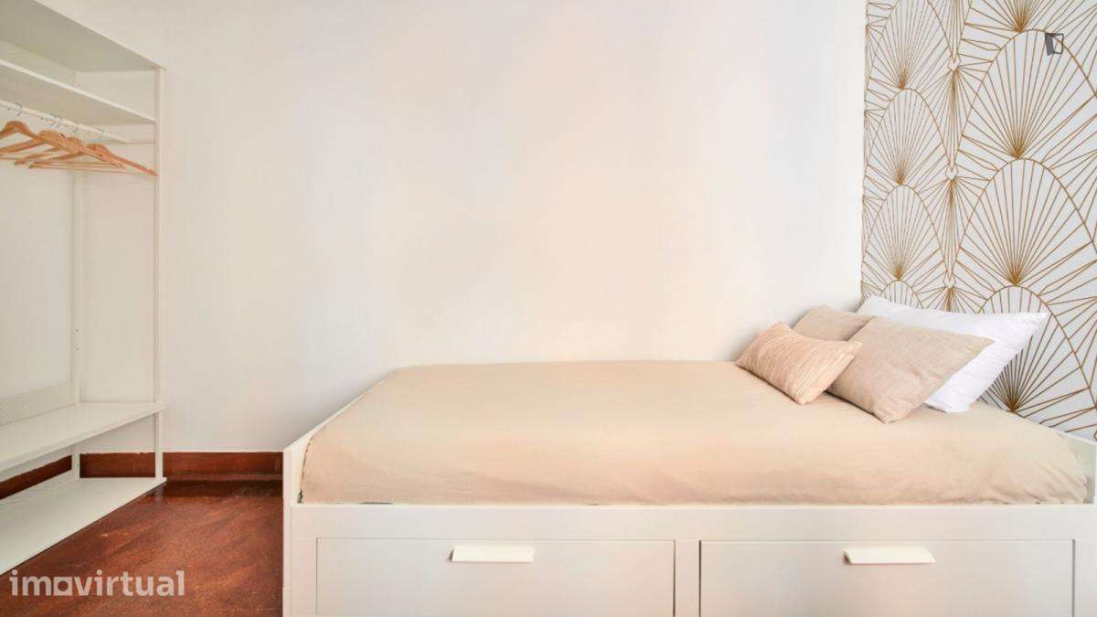 Quarto - localizado em São Sebastião Lisbon - Grande imagem: 3/21