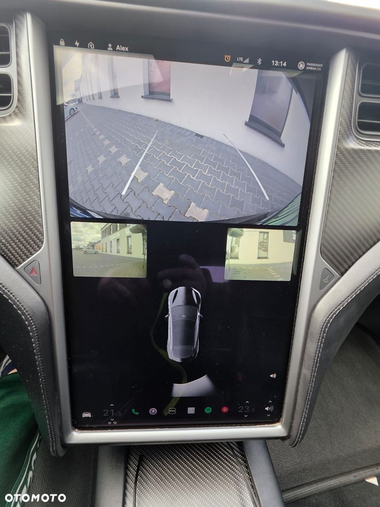 Tesla Model S - 17