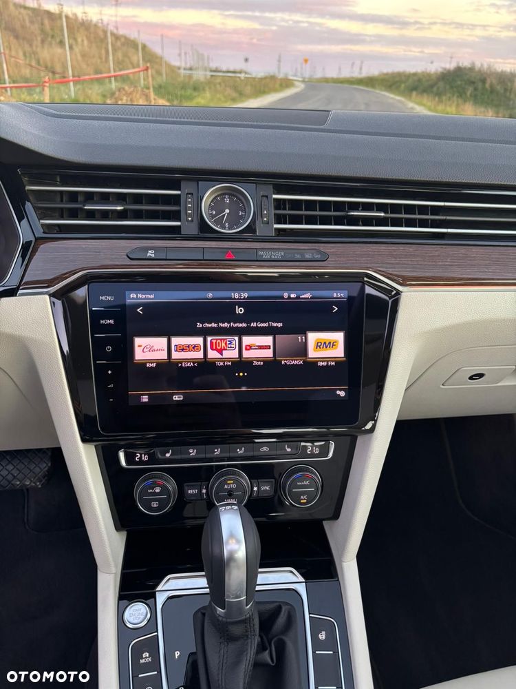 Volkswagen Passat - 18