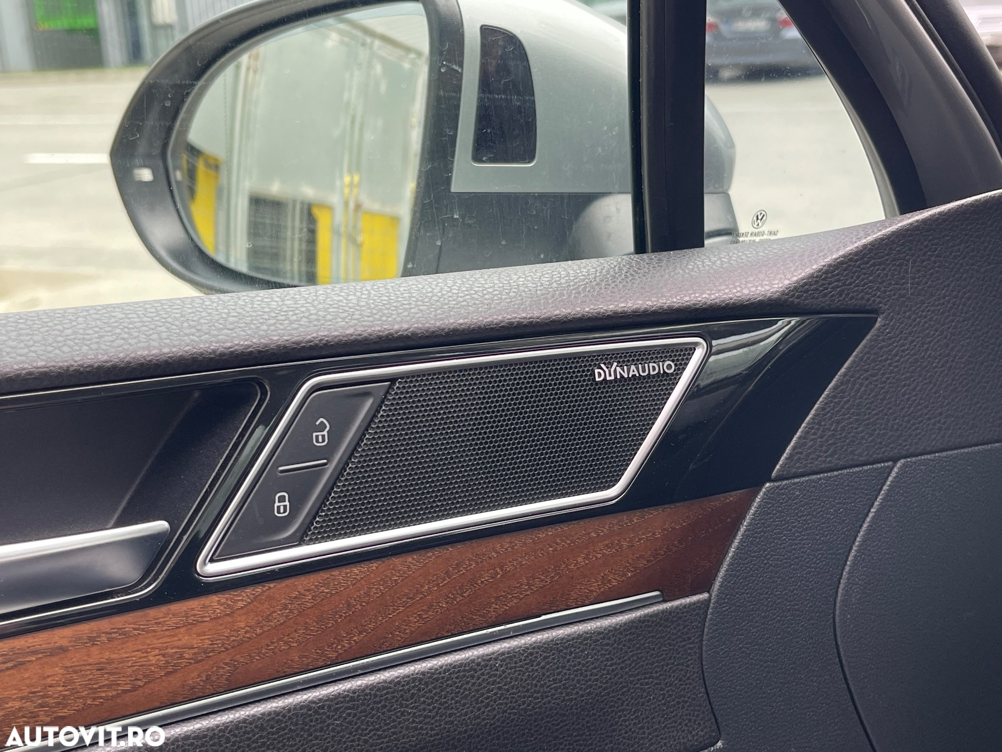 Volkswagen Passat Variant 2.0 TDI DSG 4Motion Highline - 14