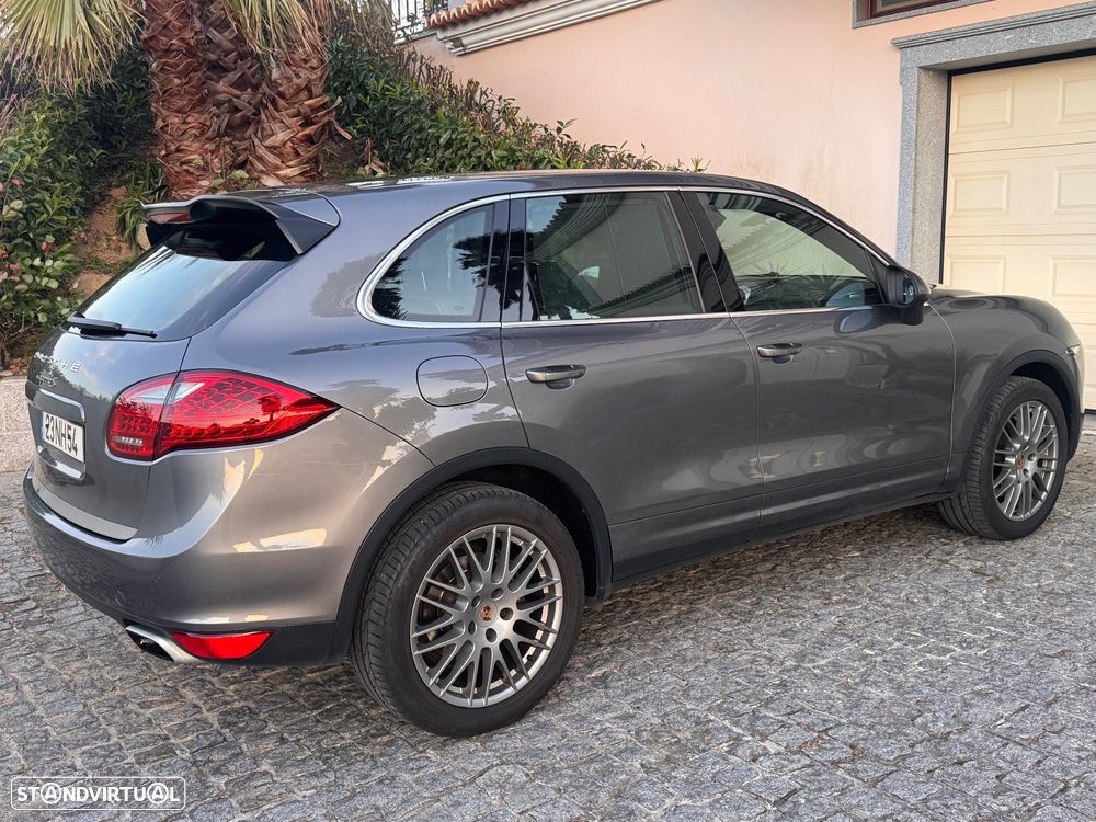 Porsche Cayenne 3.0 V6 - 2