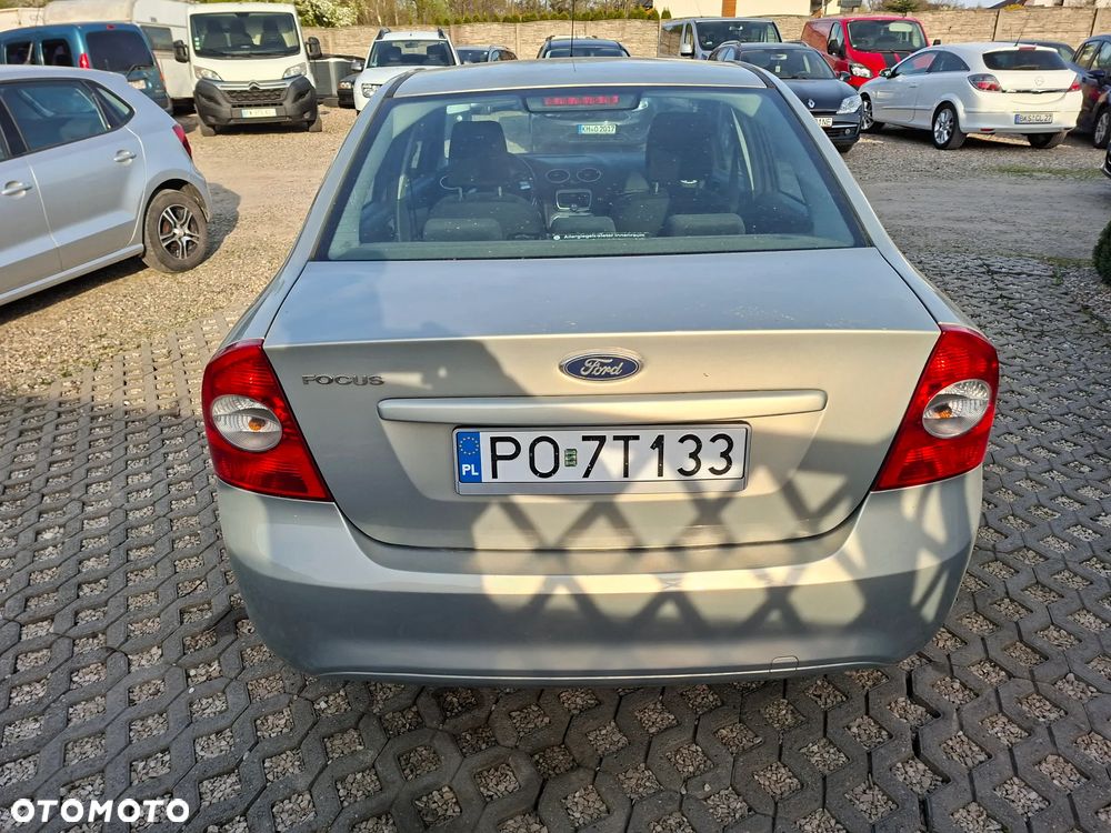 Ford Focus 1.6 Trend - 6