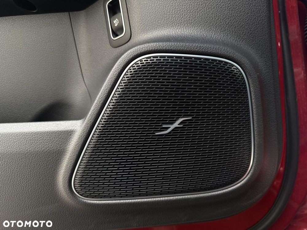 Mercedes-Benz GLA - 26