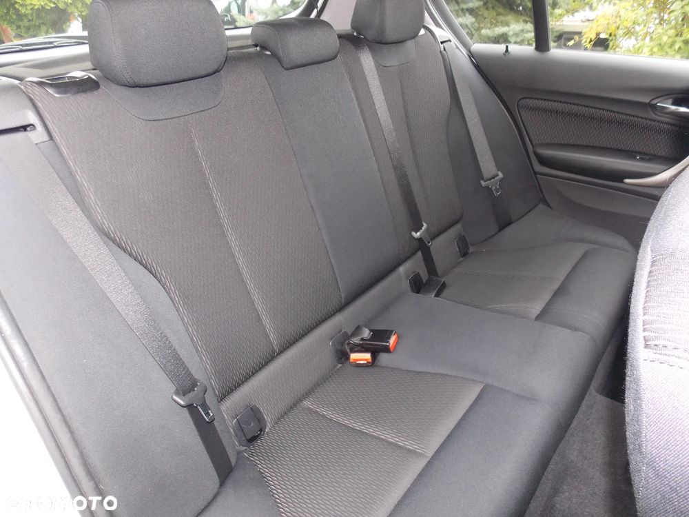 BMW Seria 1 - 17