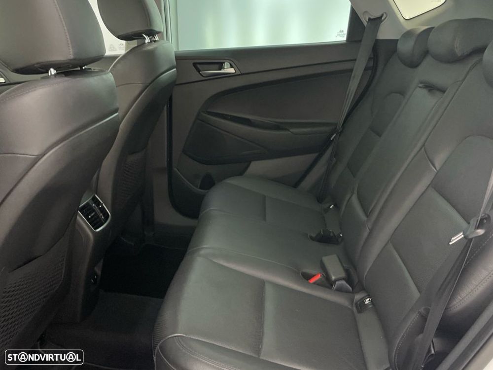 Hyundai Tucson 1.6 CRDi Premium - 12