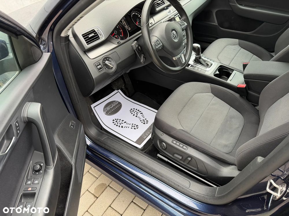 Volkswagen Passat 1.8 TSI DSG Comfortline - 26