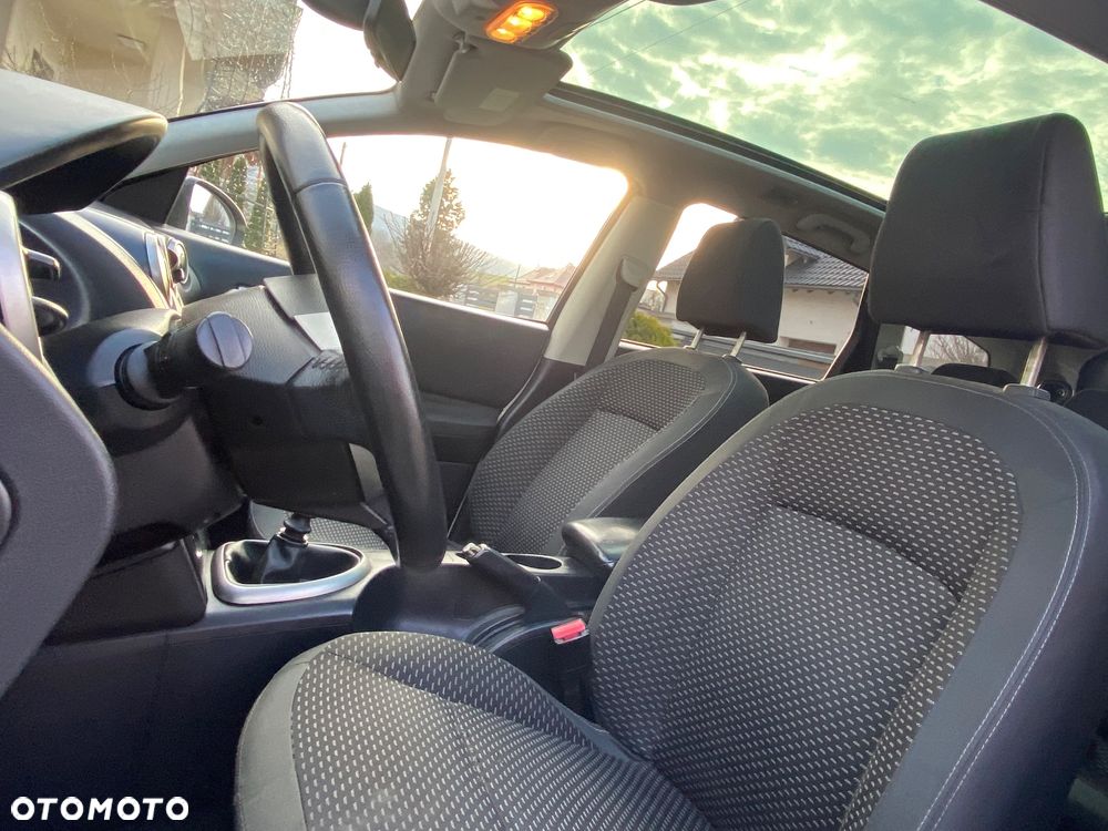 Nissan Qashqai+2 2.0 Acenta - 19