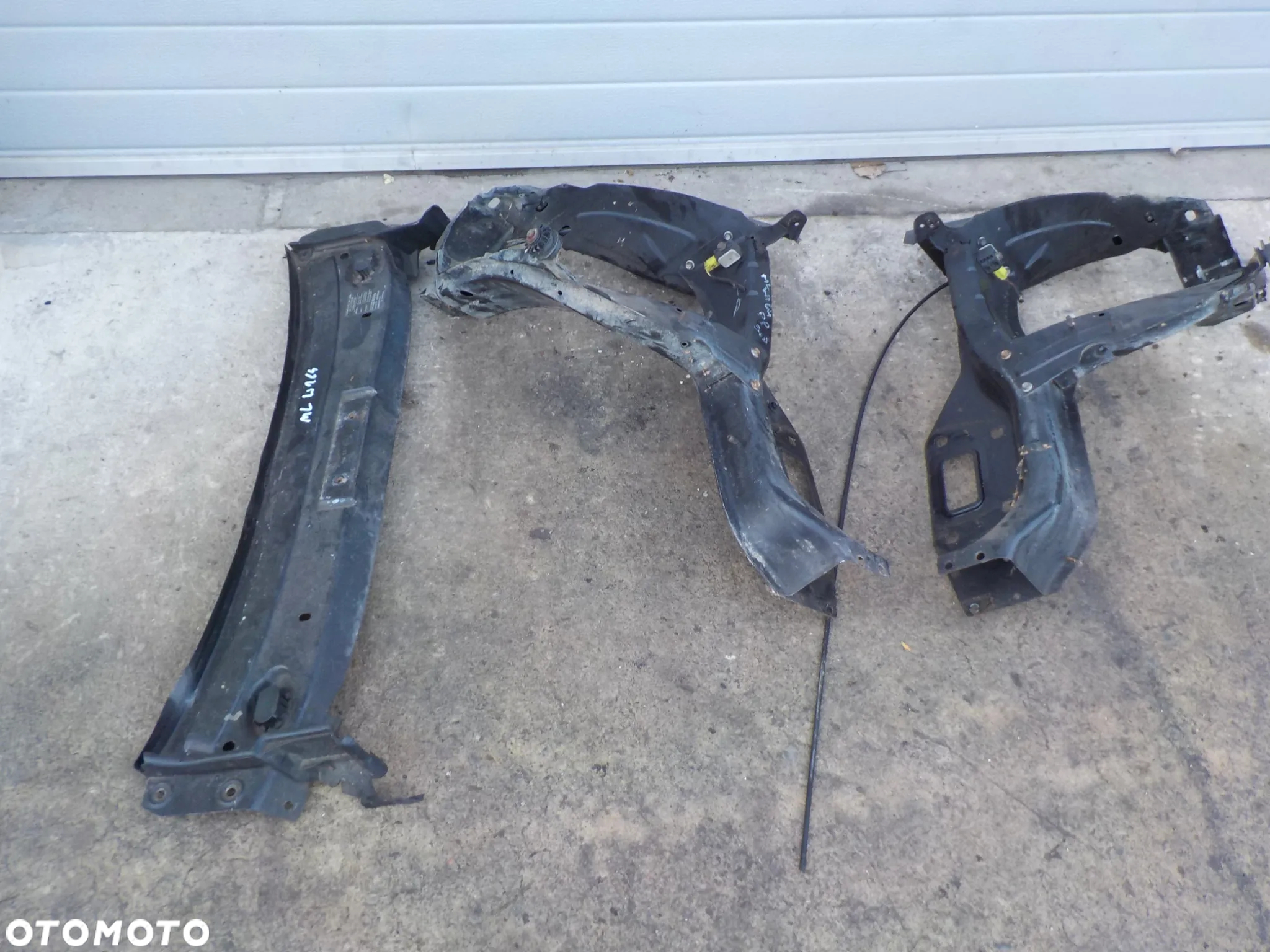 MERCEDES ML W164 PRZÓD MASKA BŁOTNIKI ZDERZAK PAS - 18