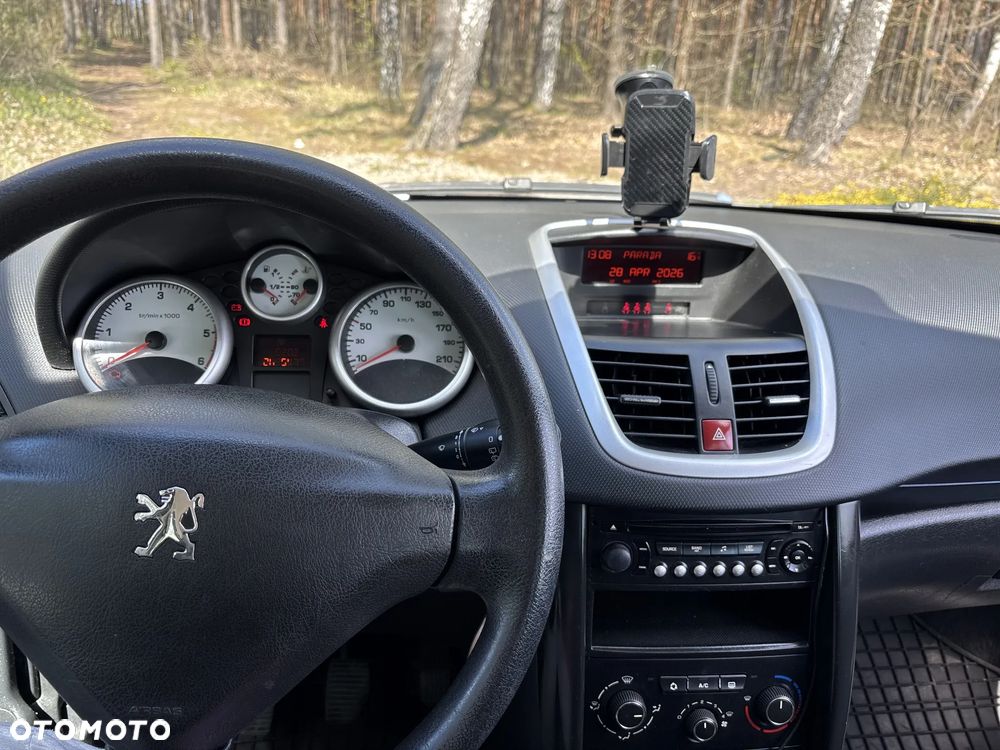 Peugeot 207 - 14