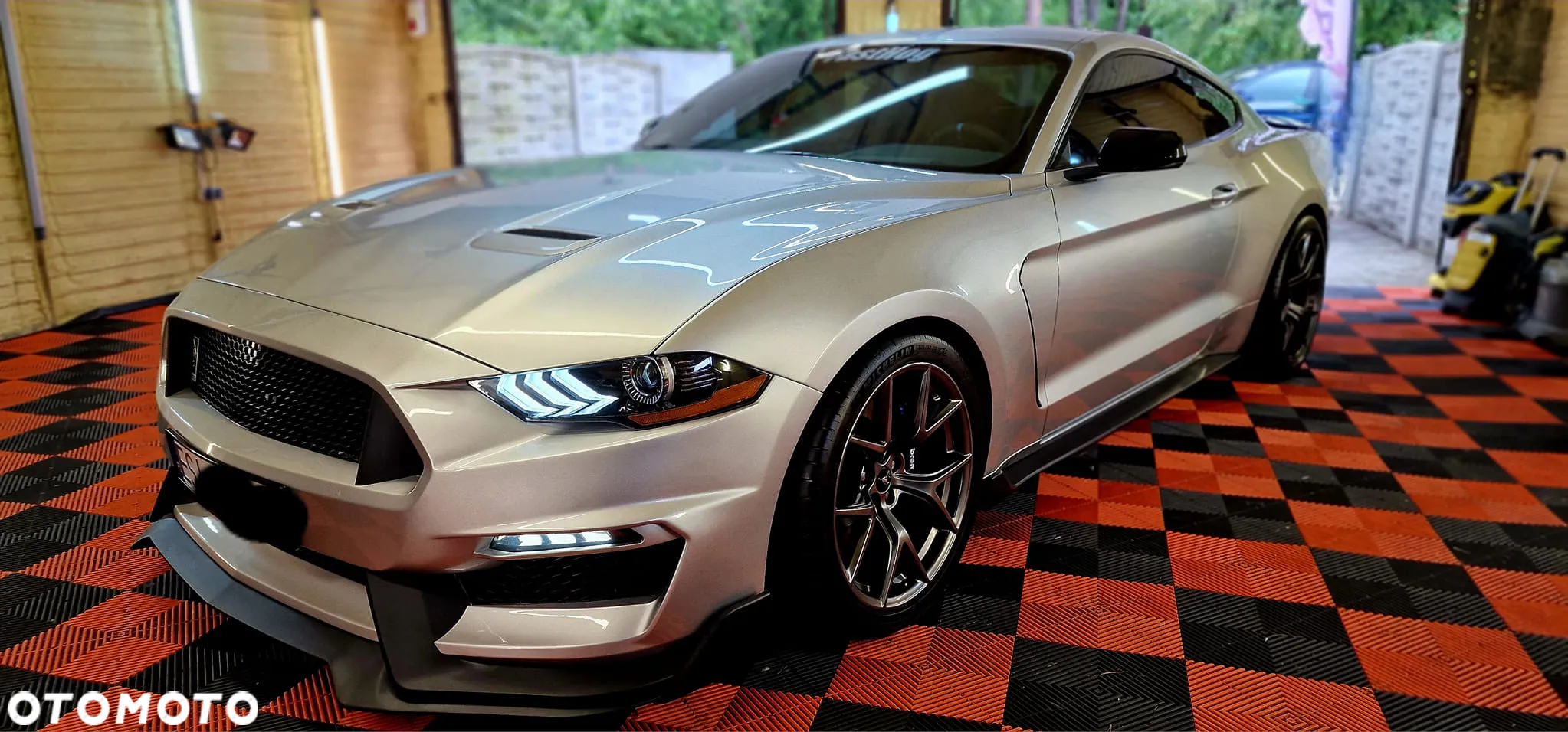 Ford Mustang - 9