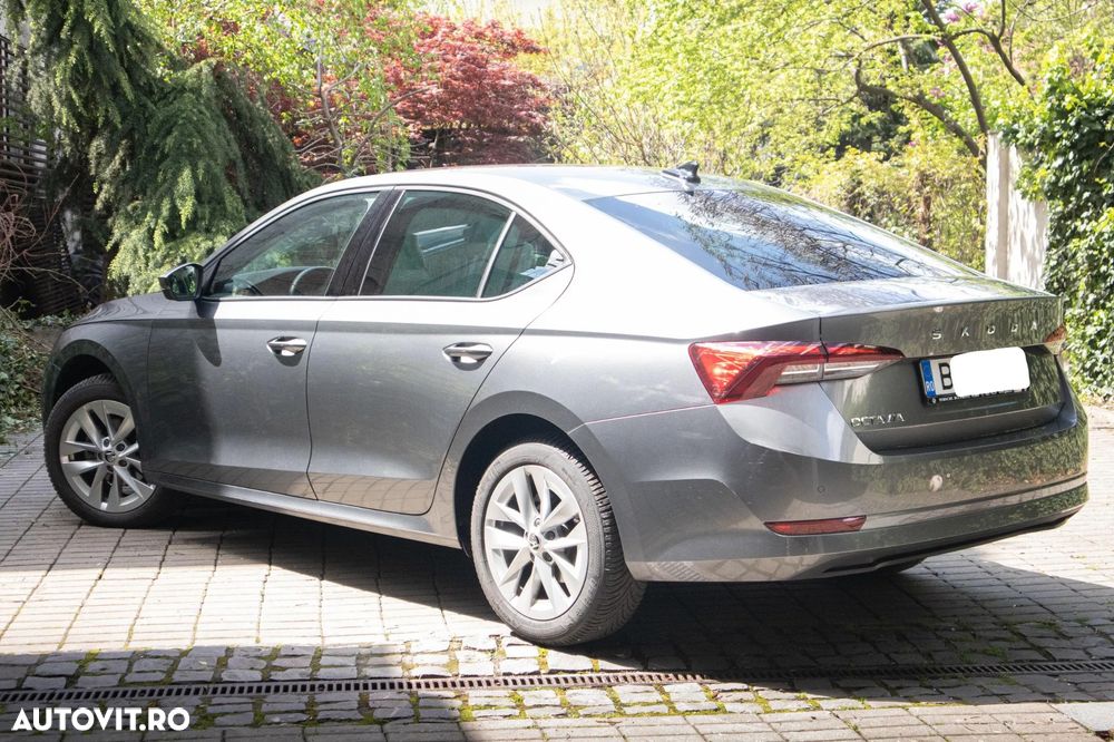 Skoda Octavia 2.0 TDI DSG Style - 11