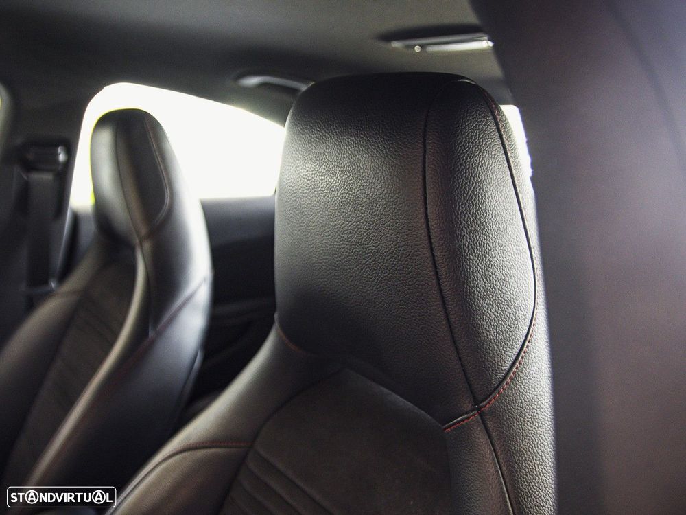 Mercedes-Benz CLA 200 CDI AMG Line — fotografia 35