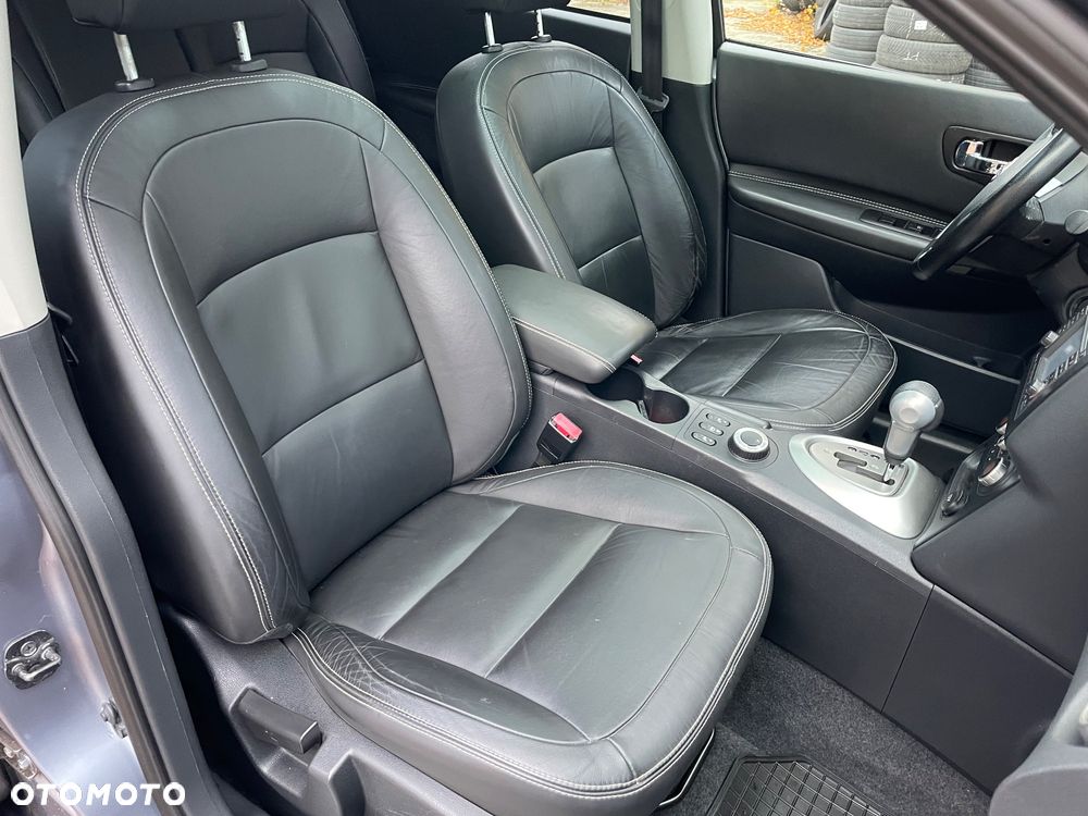 Nissan Qashqai 1.7 dCi Xtronic ALL-MODE 4x4i TEKNA+ - 9