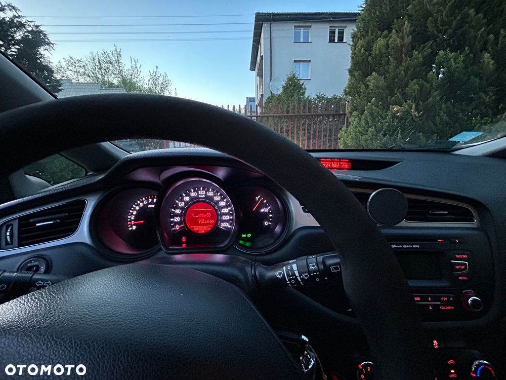 Kia Ceed 1.6 GDI S - 11