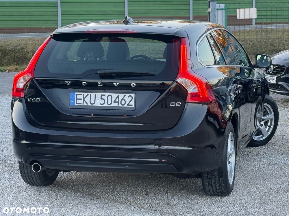 Volvo V60 D2 Summum - 13