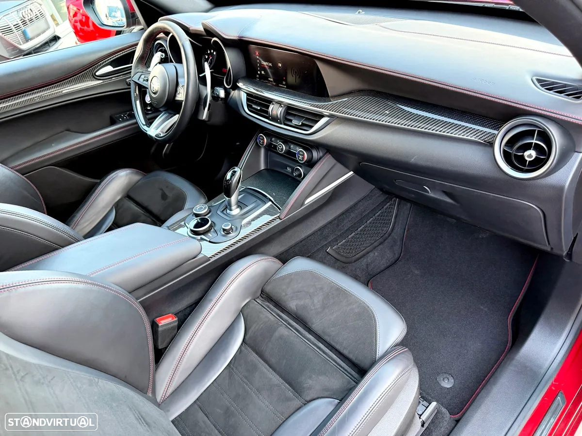 Alfa Romeo Stelvio 2.9 T Quadrifoglio Q4 - 26