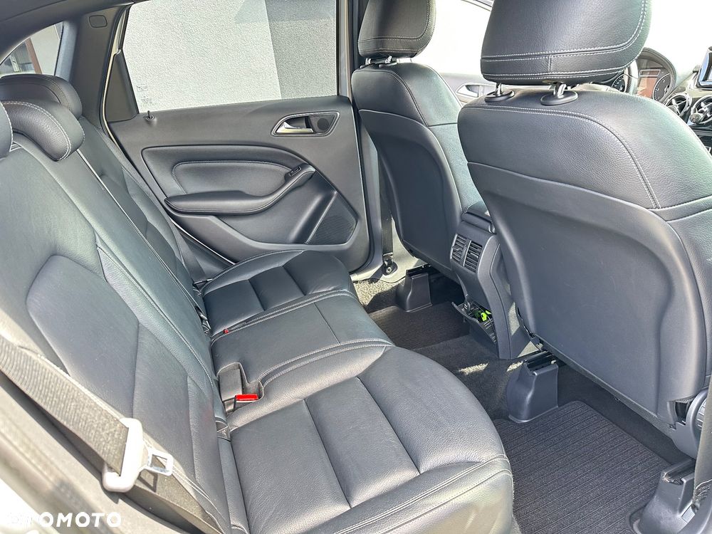 Mercedes-Benz Klasa B 200 CDI - 16