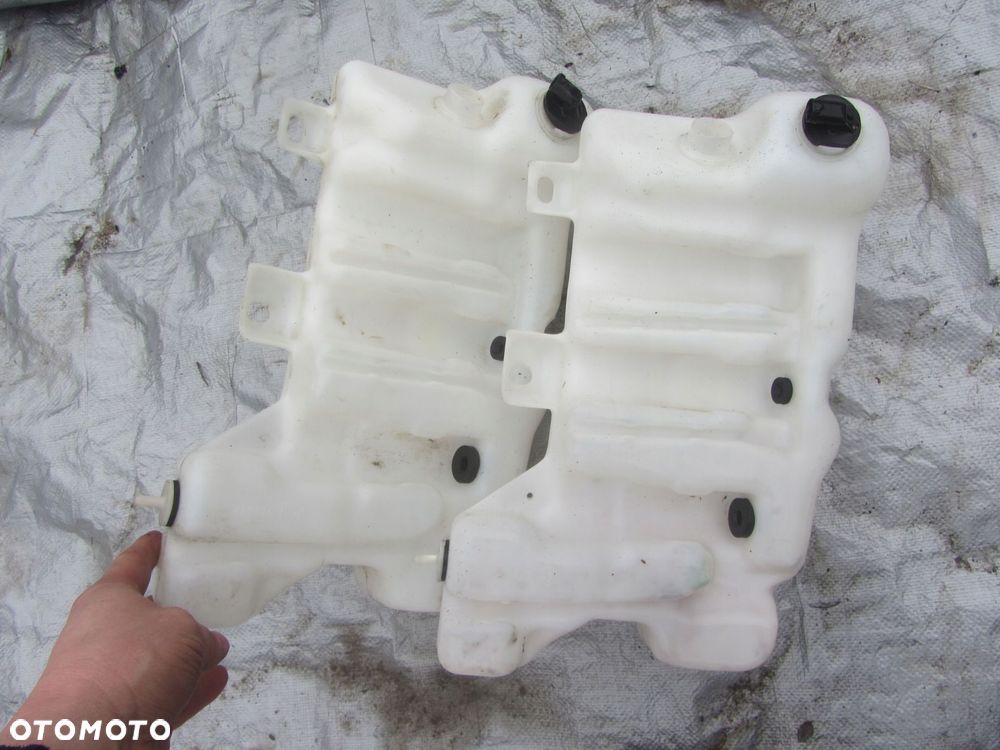 zbiorniczek płynu spryskiwaczy bmw e39 sedan pod xenon - 3