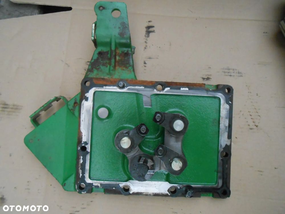 Pokrywa dekiel zakresów R120090 John Deere 6930 Premium - 3