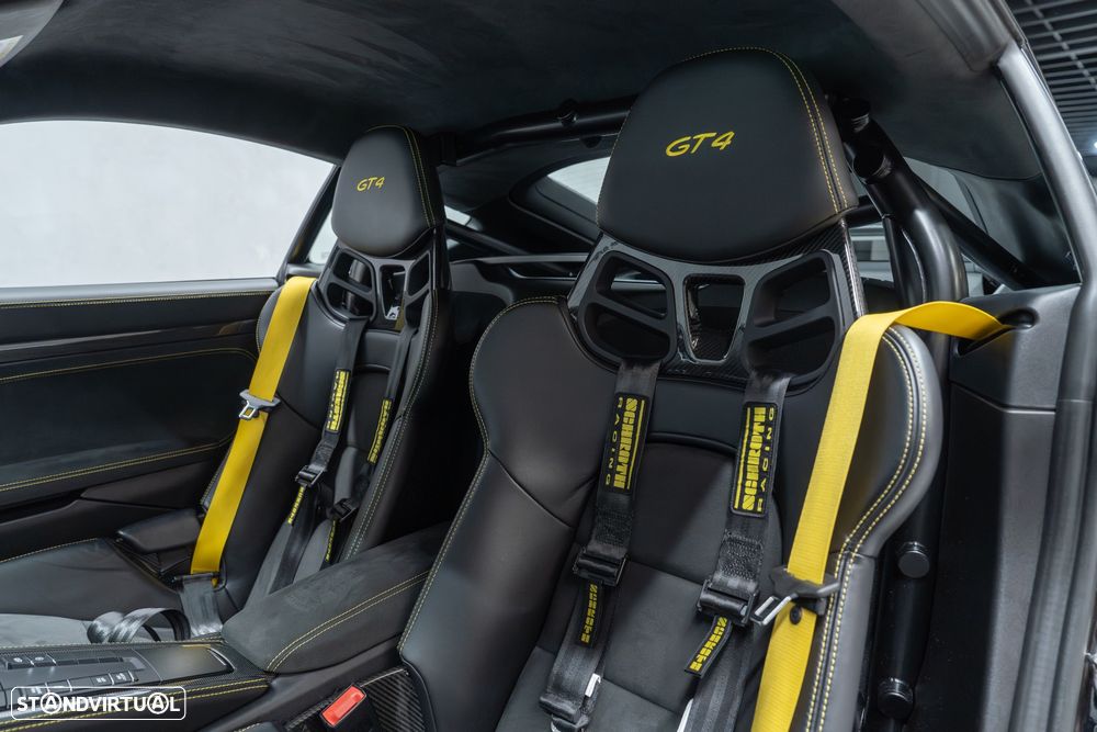 Porsche 718 Cayman GT4 PDK - 22