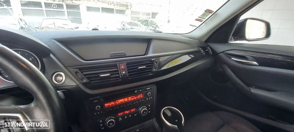 BMW X1 18 d xDrive - 14