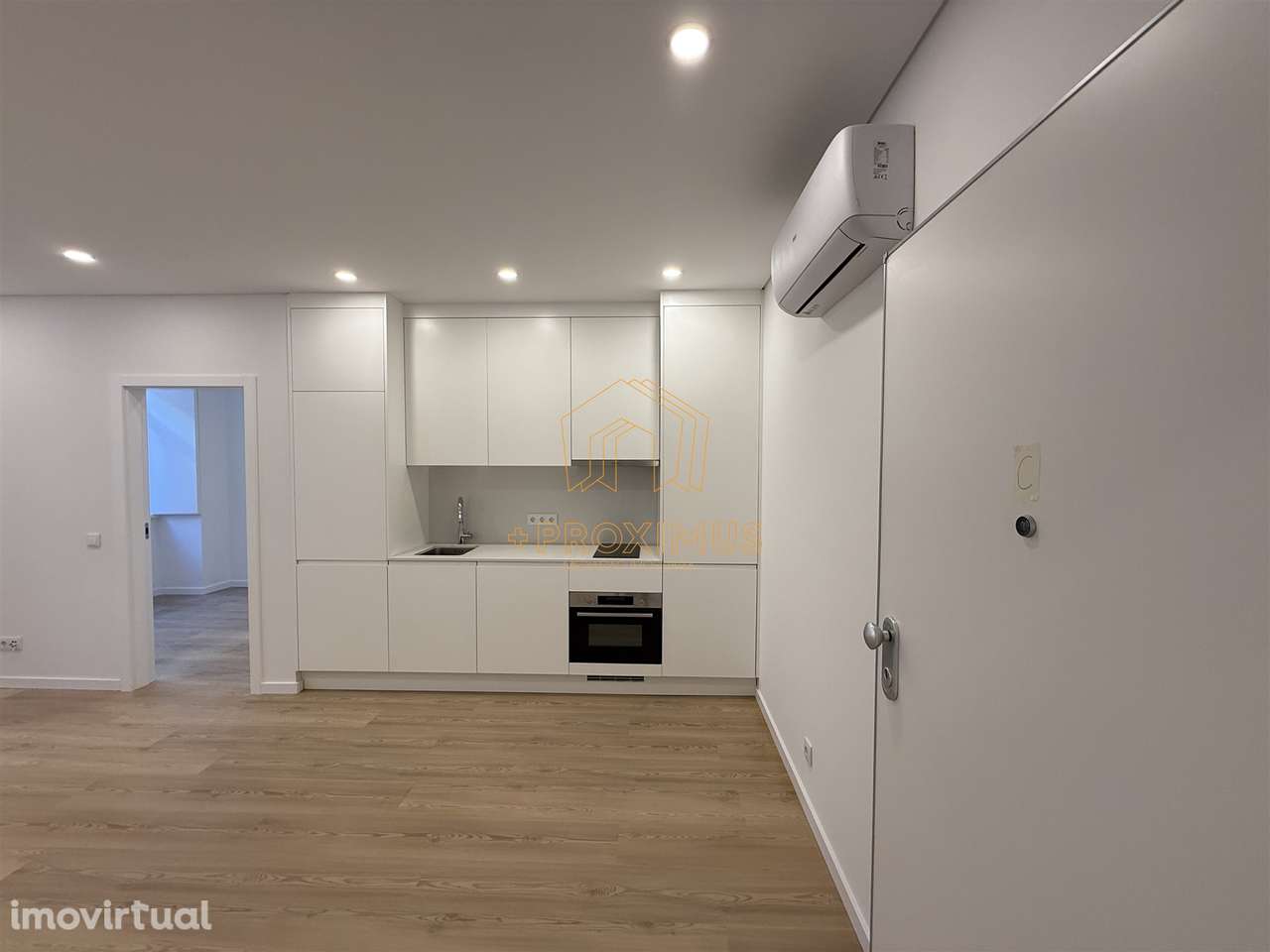 Apartamento T1K no centro da cidade - Grande imagem: 2/13