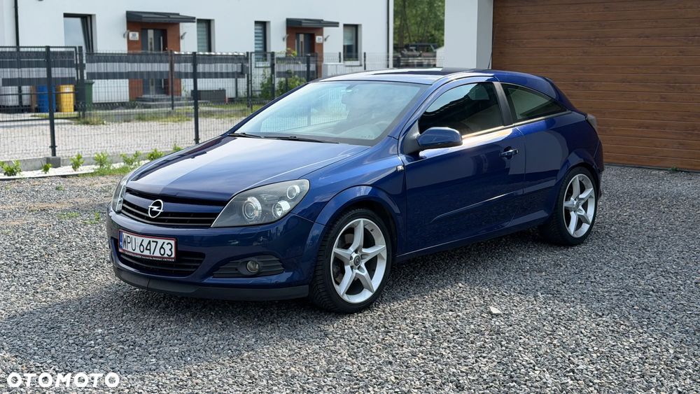 Opel Astra 2.0 T Cosmo - 5