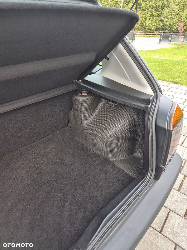 Volkswagen Golf 1.8 GL - 15