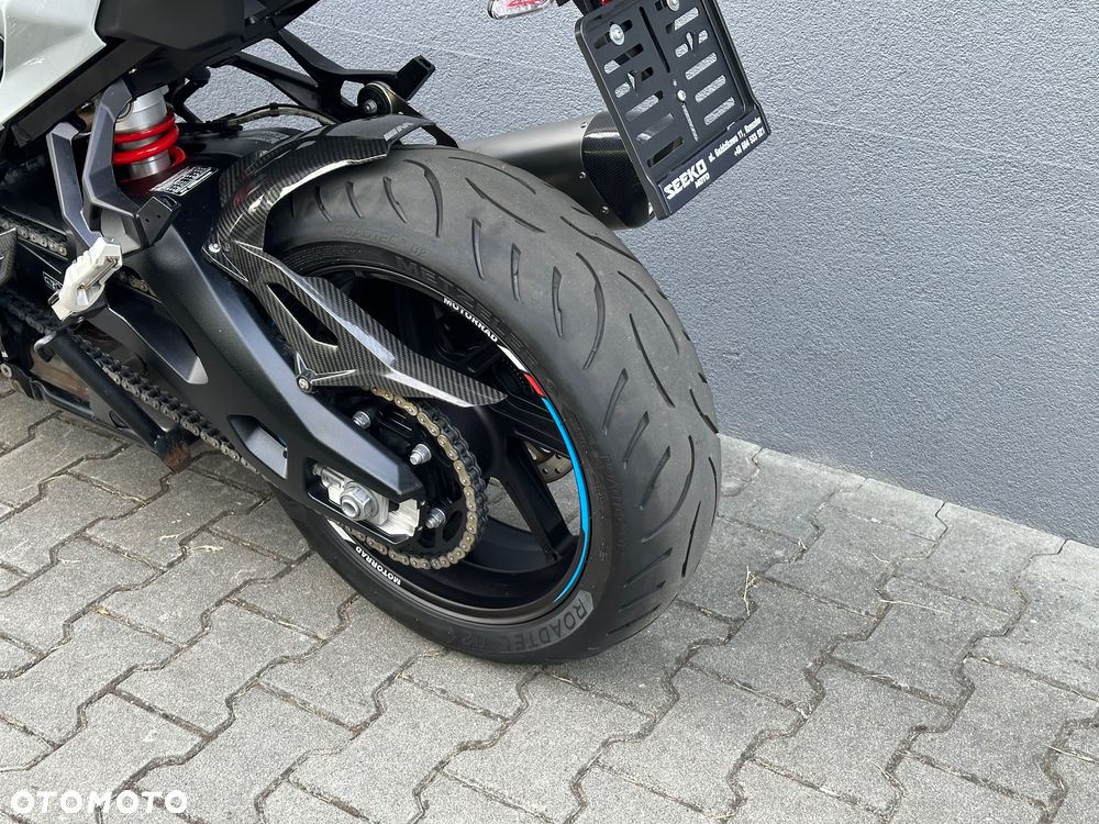 BMW S - 33