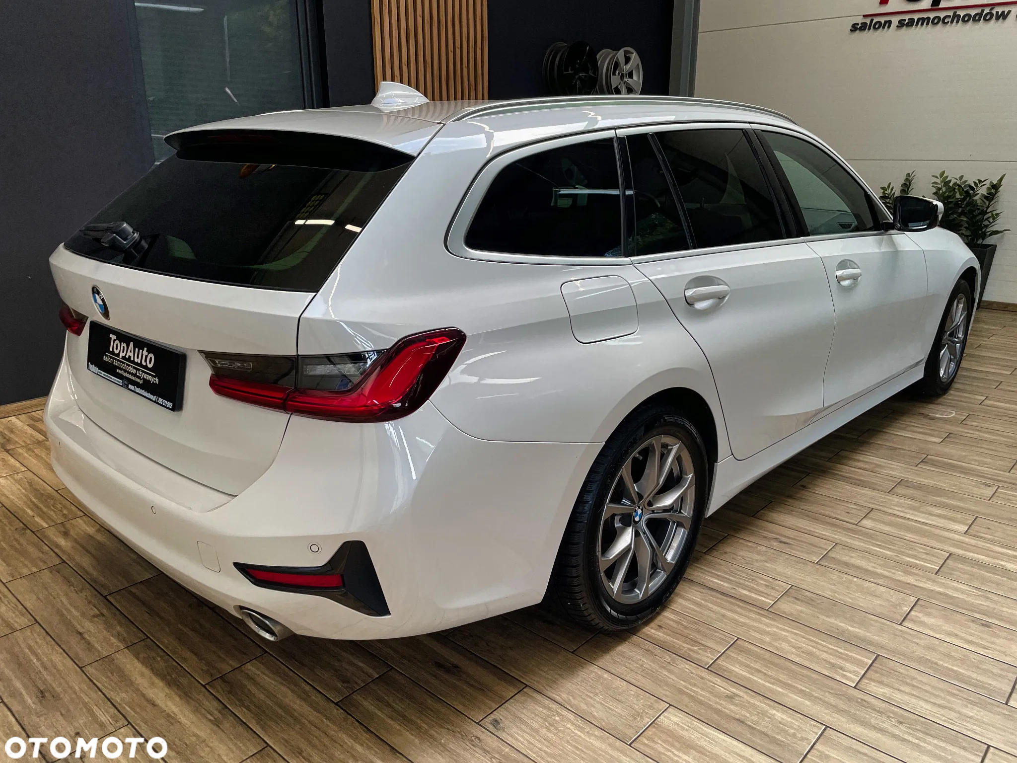 BMW Seria 3 320d Touring - 6
