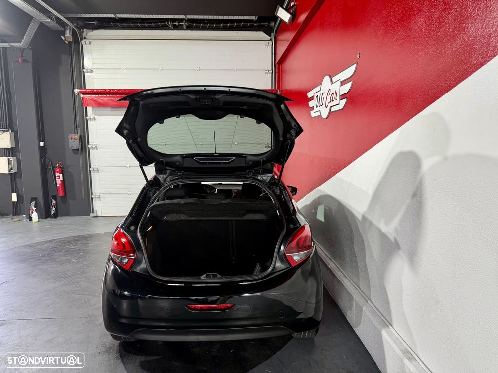 Peugeot 208 1.2 PureTech Style - 8