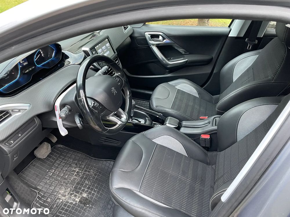 Peugeot 2008 PureTech 110 Stop&Start EAT6 Allure - 32