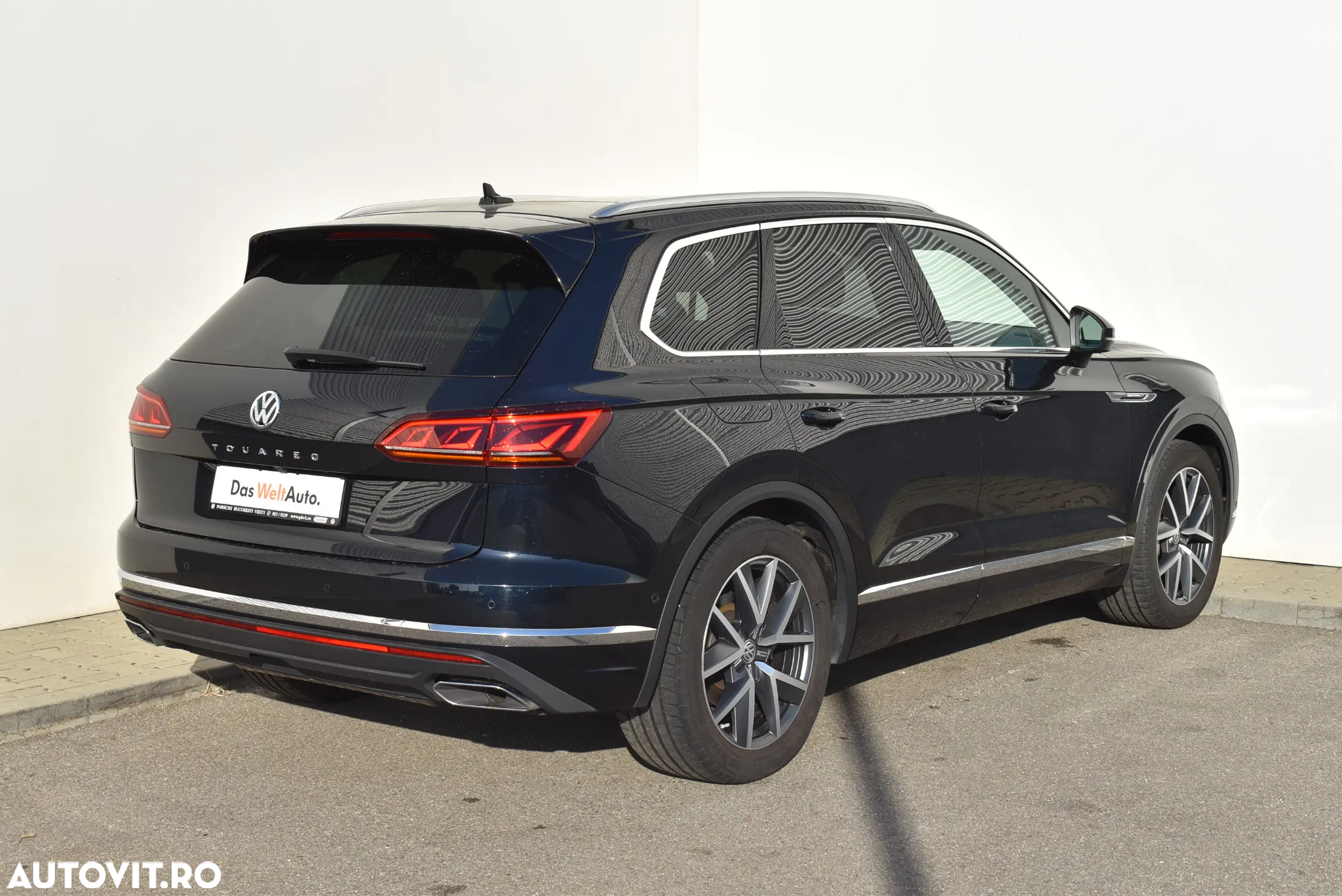 Volkswagen Touareg V6 TDI 4MOTION Elegance - 3