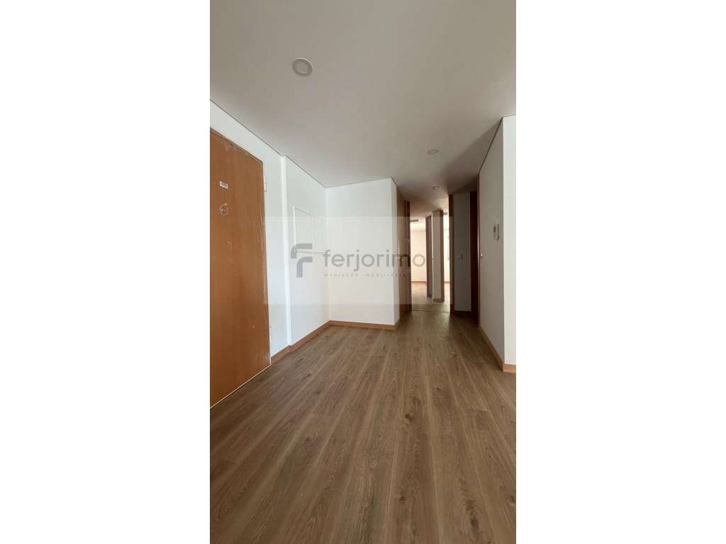 T3 NOVO CIDADE CENTRO- ARRENDAMENTO - AZURÉM - GUIMARÃES - Grande imagem: 5/15