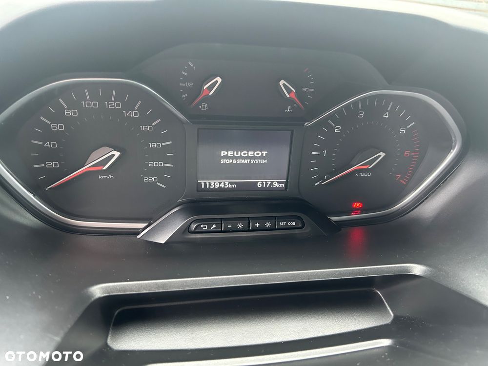 Peugeot Rifter 1.5 BlueHDI Allure S&S - 19