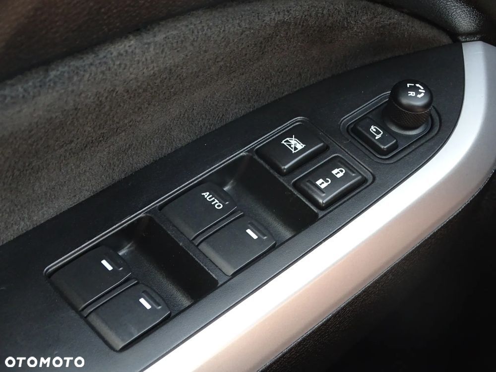 Suzuki Vitara 1.6 DDiS (4x2) Comfort - 28