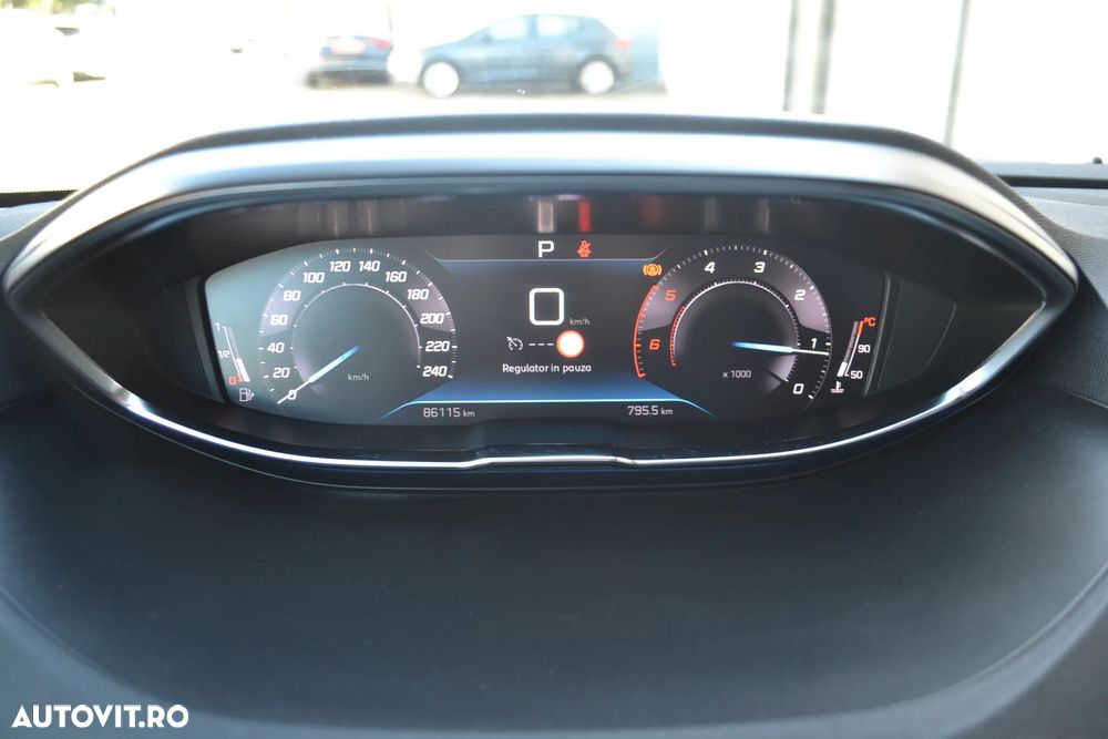 Peugeot 3008 1.5 BlueHDI 130 EAT8 Active Pack - 18