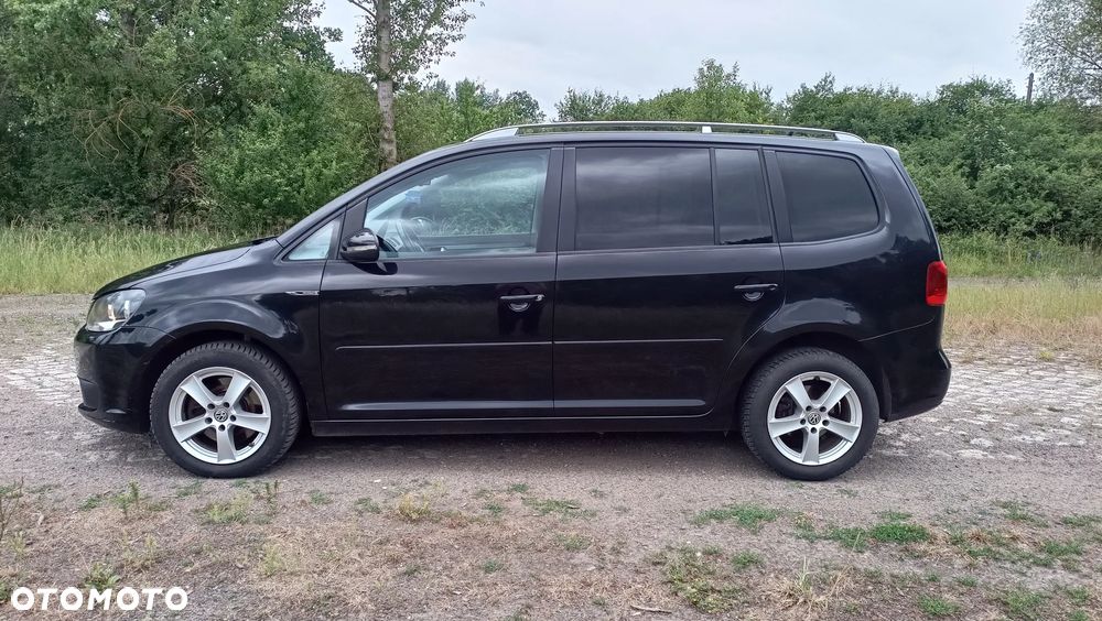 Volkswagen Touran - 10
