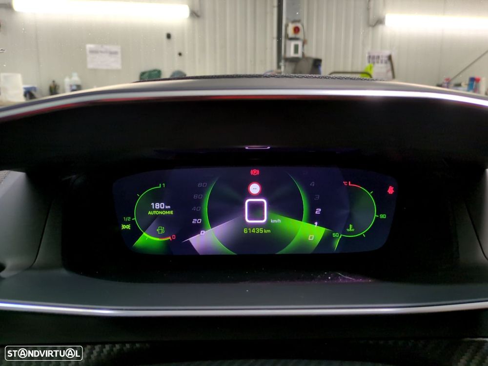 Peugeot 2008 PureTech 130 Allure - 11