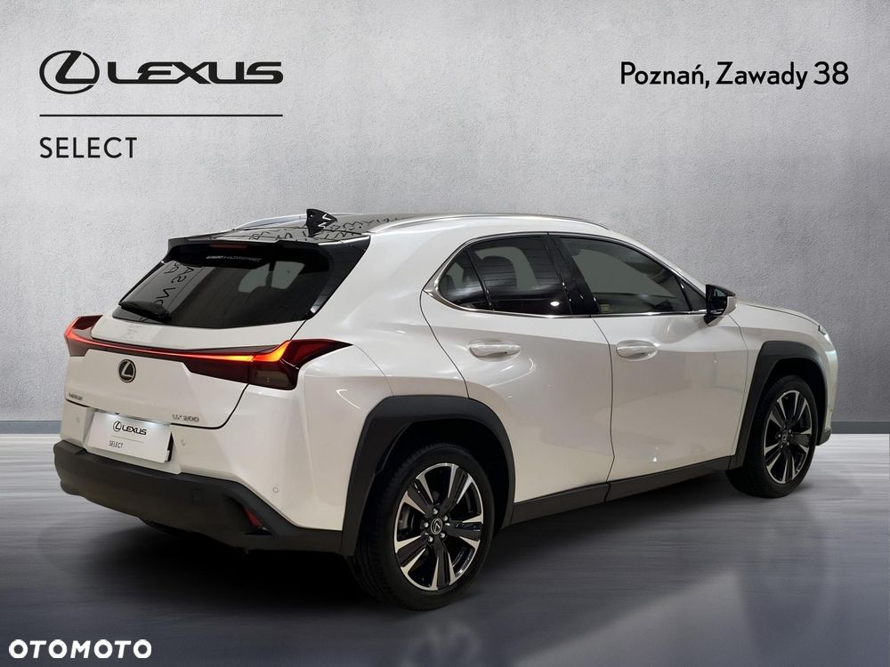 Lexus UX - 2