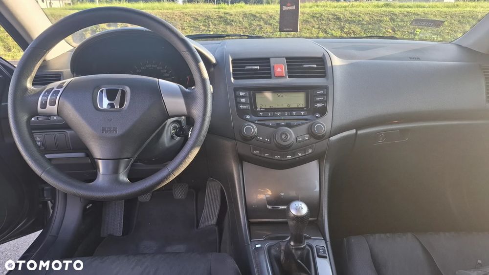 Honda Accord 2.0 Comfort - 9