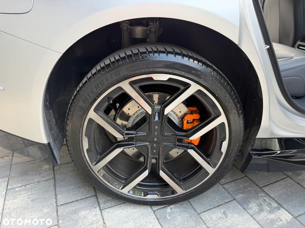XPeng P7 - 23