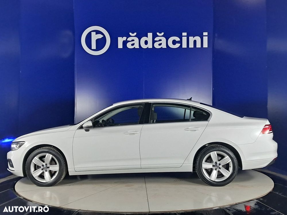 Volkswagen Passat - 2