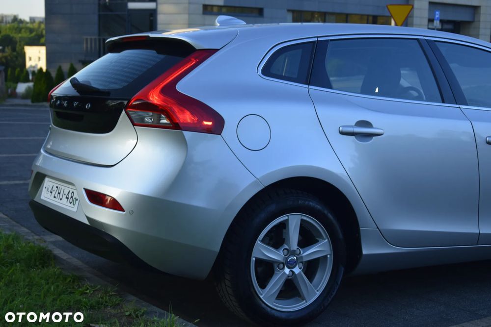Volvo V40 D2 Momentum - 11