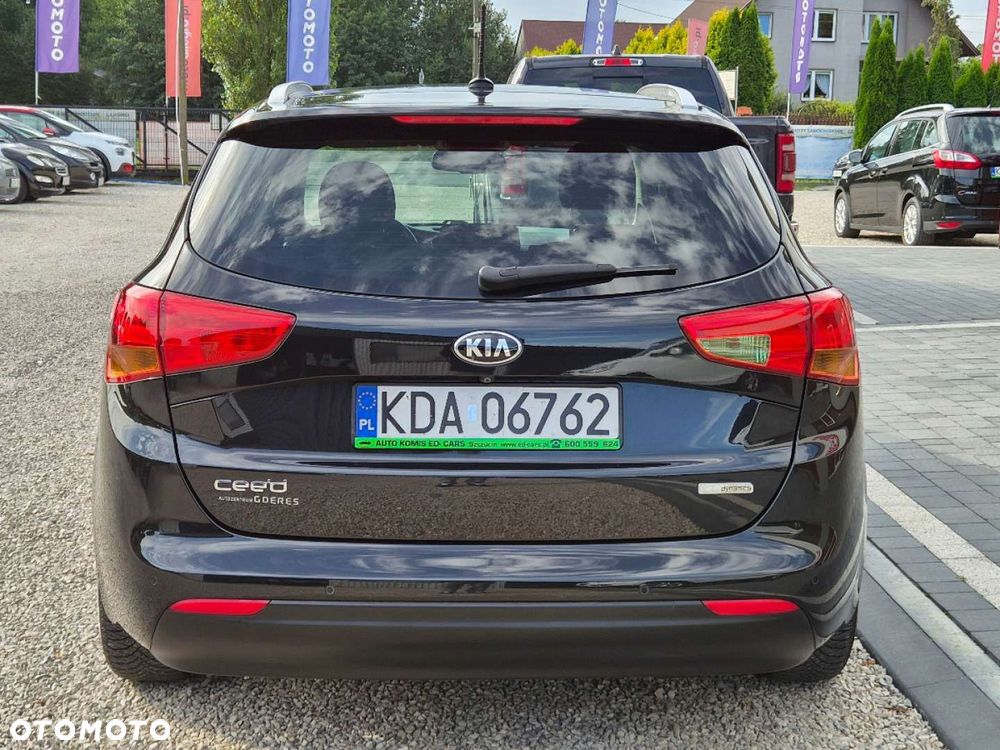 Kia Ceed - 8